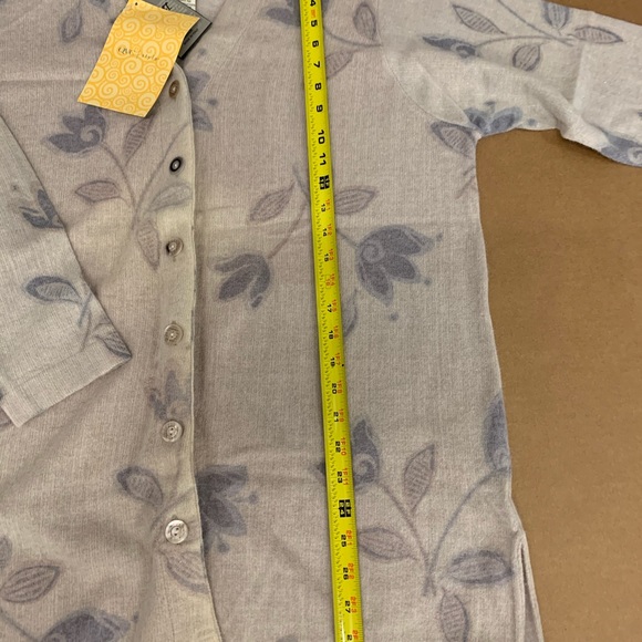 Gabriella T women’s shirt - Picture 4 of 7